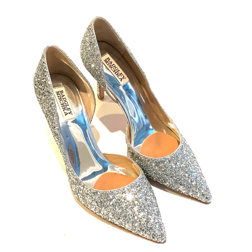 Badgley Mischka Glitter Daisy Pumps